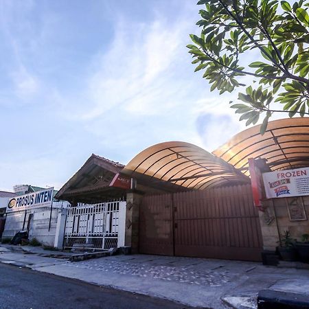 Hotel Oyo 1082 Kost Arie 1 Yakarta Exterior foto