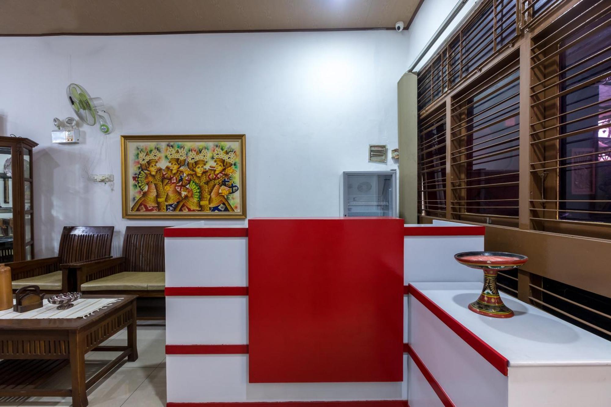Hotel Oyo 1082 Kost Arie 1 Yakarta Exterior foto